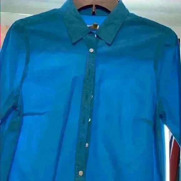 ✨J Crew Popover Light Blue Shirt in EUC! - Picture 2 of 6